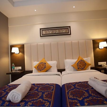 Ganpat Grand Hotell Palni Eksteriør bilde