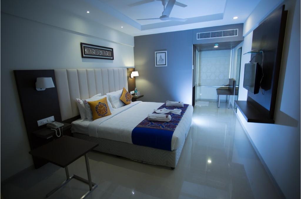 Ganpat Grand Hotell Palni Eksteriør bilde