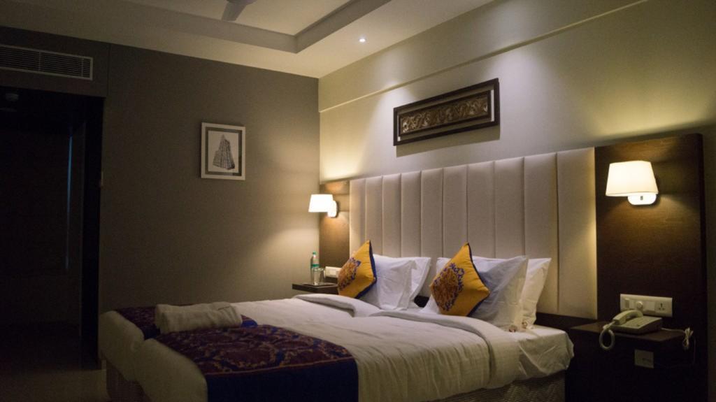 Ganpat Grand Hotell Palni Eksteriør bilde