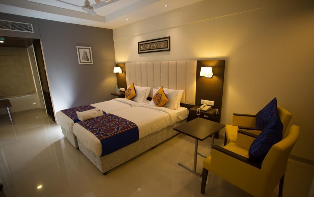 Ganpat Grand Hotell Palni Eksteriør bilde