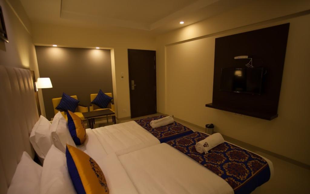 Ganpat Grand Hotell Palni Eksteriør bilde